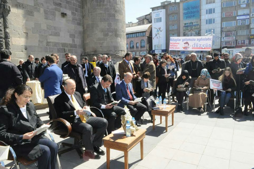Kitap okuma kampanyasına yoğun ilgi