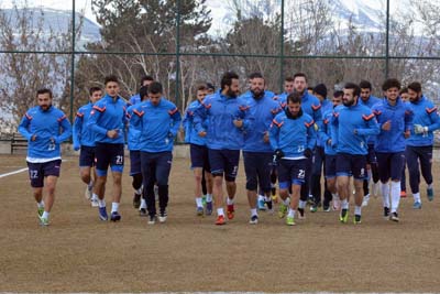 Mavi-Beyazlılar ’da Kemal Kılıç ile hırslı antrenman