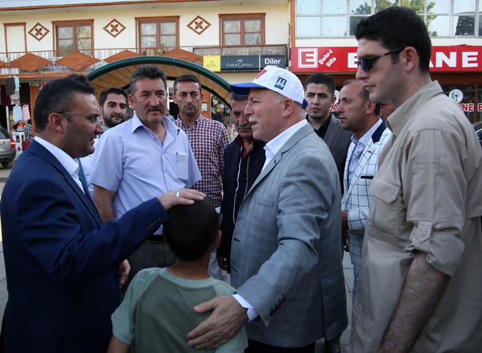 Başkan Sekmen Hınıs’a çıkarma yaptı