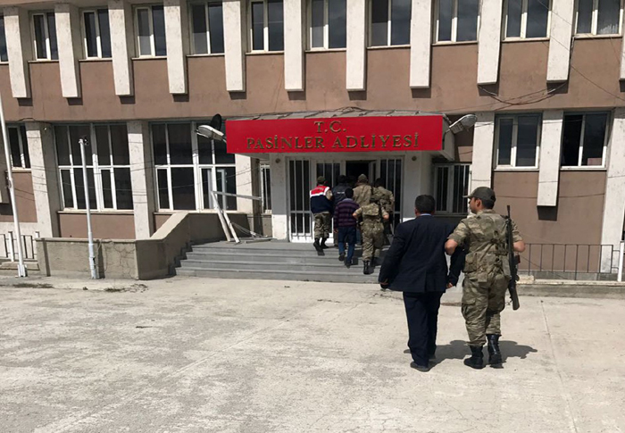 Pasinler’de silahlı kavga: 2 yaralı