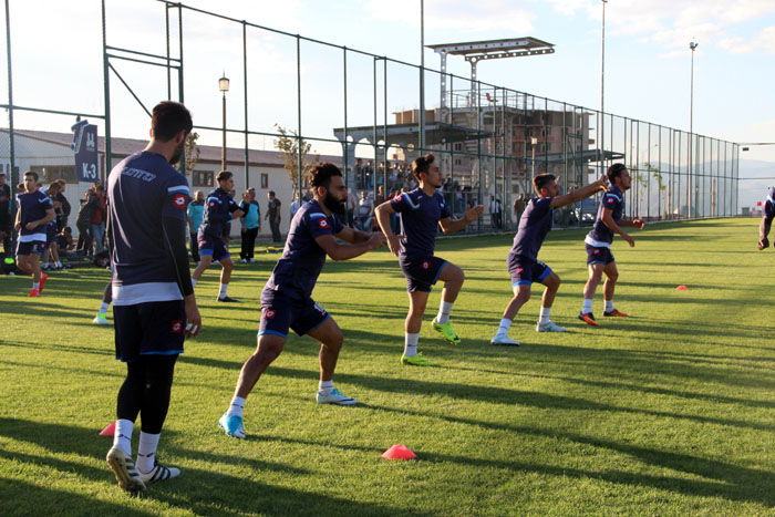 B.B. Erzurumspor ilk antrenmanına çıktı