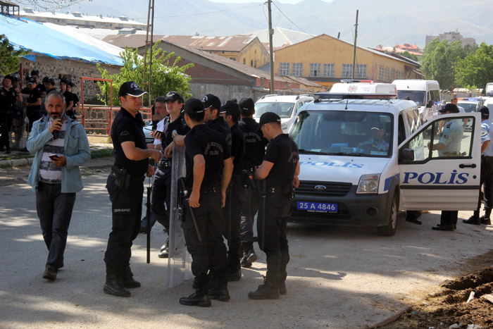 Başkan dehşet saçtı