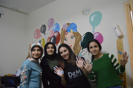 Aziziye’de eğitime renkli destek