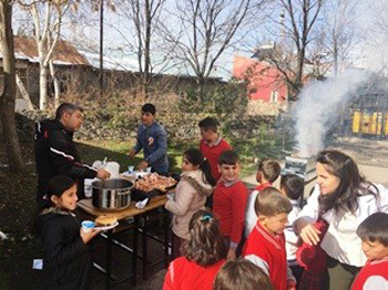 Dadaş Ortaokulunda “En Sevgili” adlı program