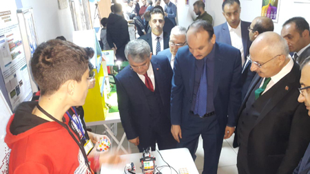 Palandöken’de TÜBİTAK 4006 Bilim Fuarı