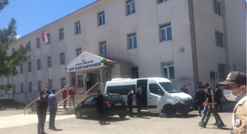 Çat’ta 5 kardeş silahla vuruldu