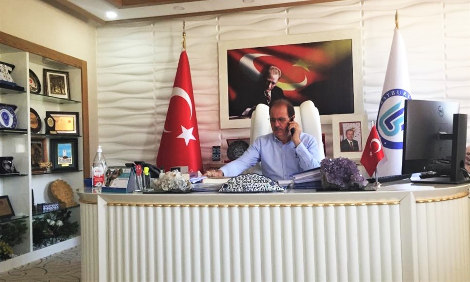 TRT’de balın tanıtımını yaptı