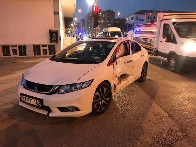 Elazığ’da zincirleme trafik kazası: 1 yaralı