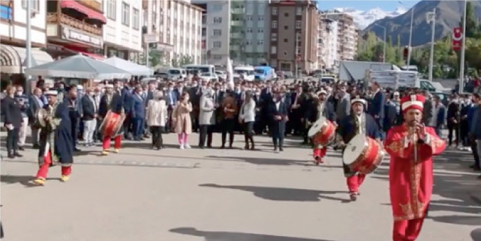 İSPİR PANAYIRINDA YEREL ÜRÜNLER YARIŞTI