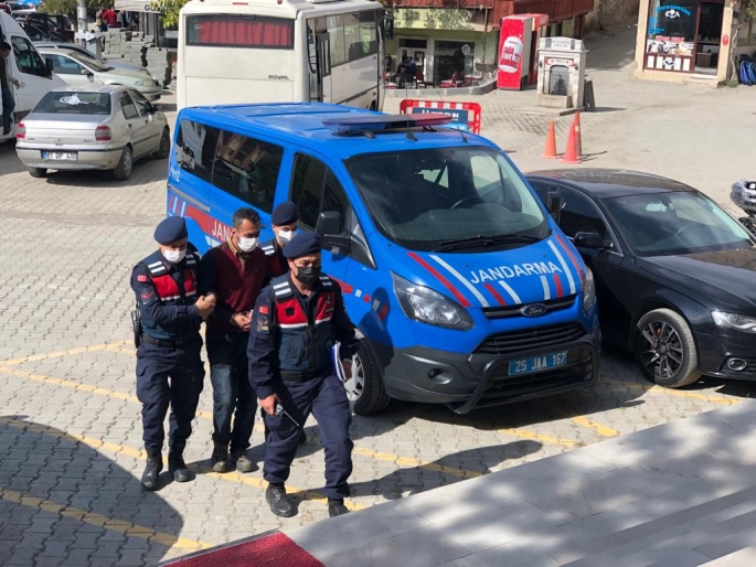 Kablo hırsızları Jandarmadan kaçamadı