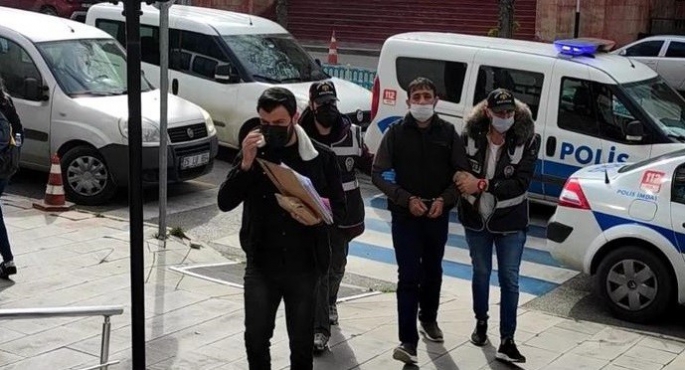 Tartıştığı 14 yaşındaki kızını 24 bıçak darbesiyle yaraladı