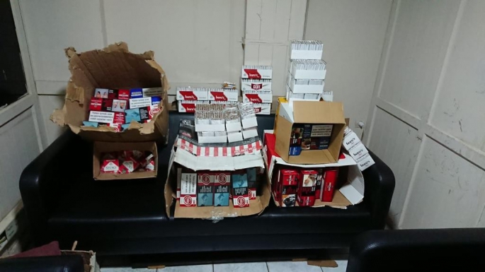 Aşkale’de kaçak alkol ve sigara operasyonu