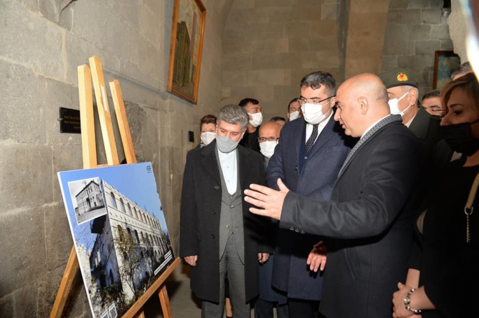 Erzurum’da Karabağ zaferi fotoğraf sergisi