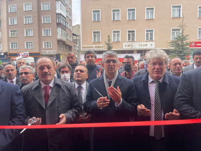 MHP’den görkemli açılış