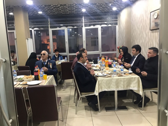 Horasan’da şehit ve gazi ailelerine iftar yemeği verildi