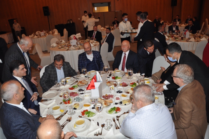 İstanbul’da ki dadaşlar birlik ve beraberlik iftarında buluştu