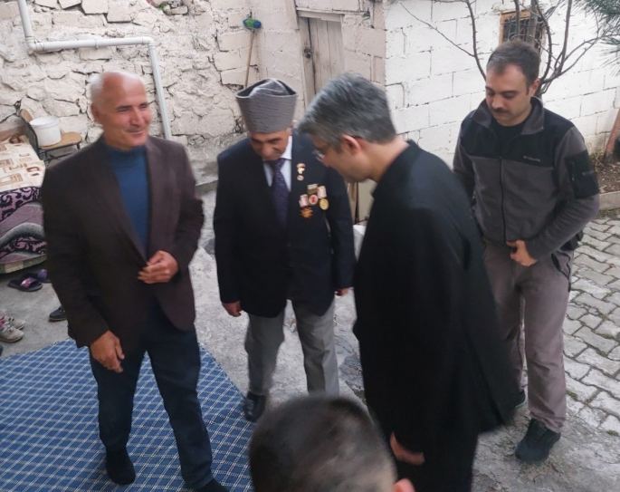 Kaymakam Çalışır Kıbrıs Gazisini ziyaret etti