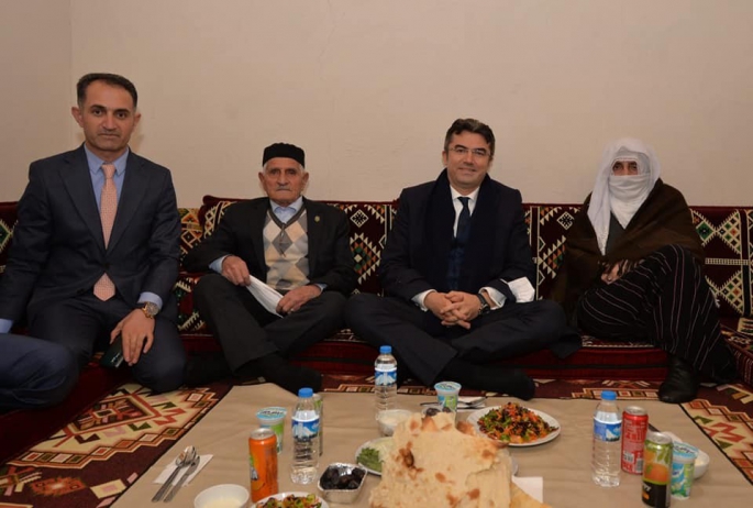 Vali Memiş, şehit ailelerini yalnız bırakmıyor