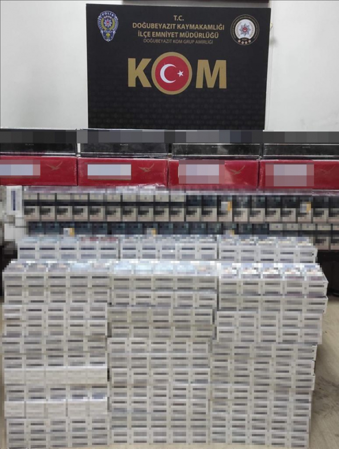 Ağrı’da tüp içerisine gizlenmiş bin 380 paket kaçak sigara ele geçirildi