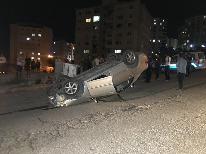 Elazığ’da otomobil takla attı: 4 yaralı