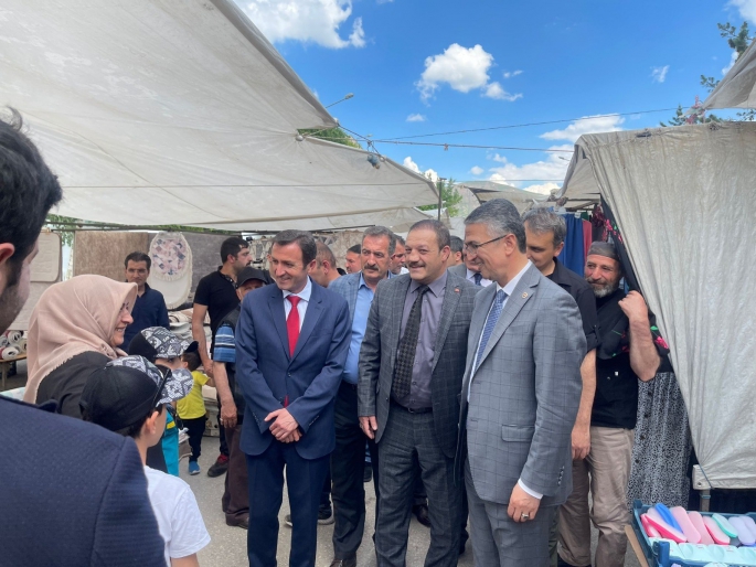 MHP den pazar esnafına ziyaret