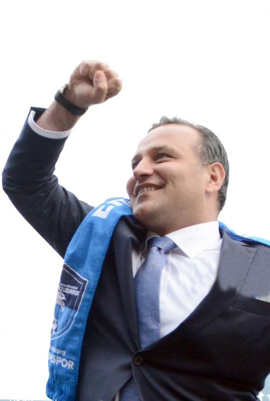 ALİ DEMİRHAN ADAYLIĞINI AÇIKLADI