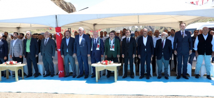Büyükşehir’den yeni bir yatırım daha: Tortum Canlı Hayvan Pazarı açıldı