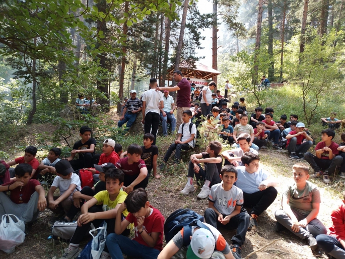 Kur’an Kursu öğrencilerinden yürüyüş ve piknik etkinliği