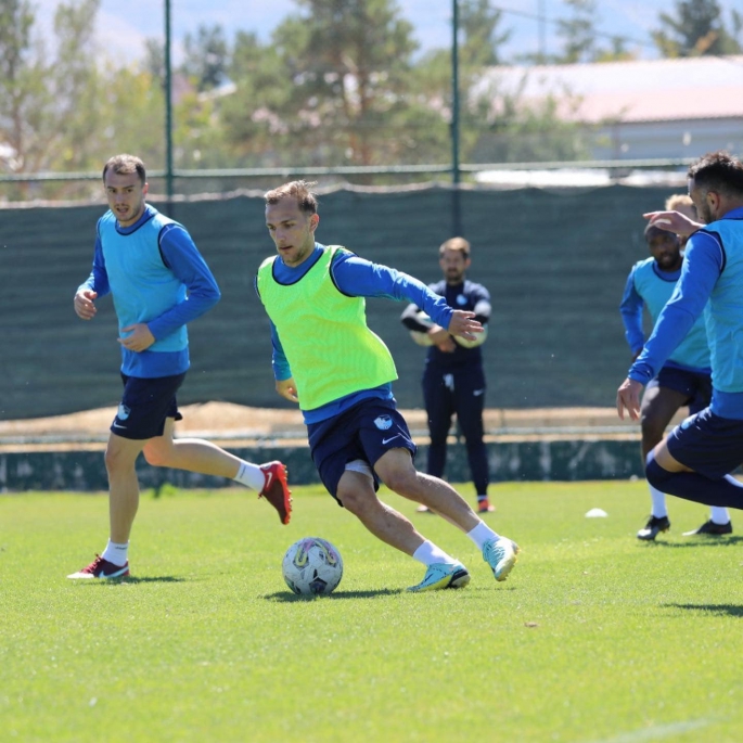ERZURUMSPOR GALİBİYETE KİLİTLENDİ