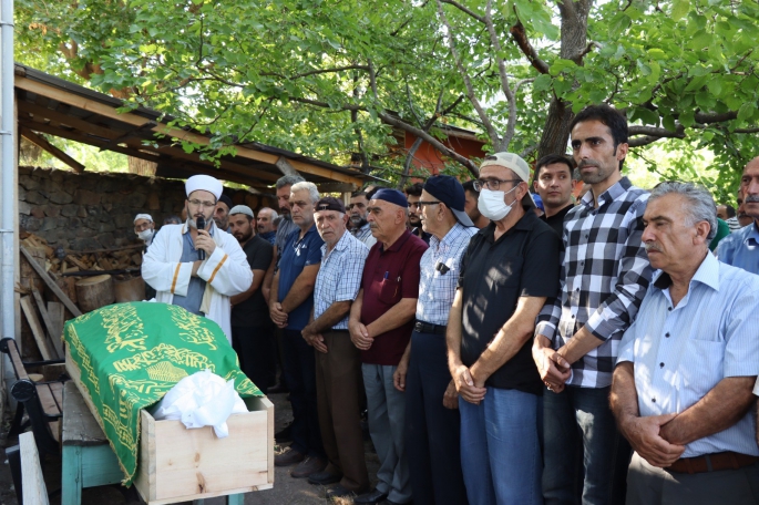 Genç sağlıkçı kalp krizi sonucu hayatını kaybetti