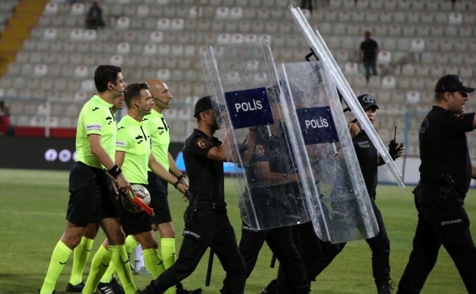 SİYASİLERDEN CEZALARA TEPKİ GELDİ