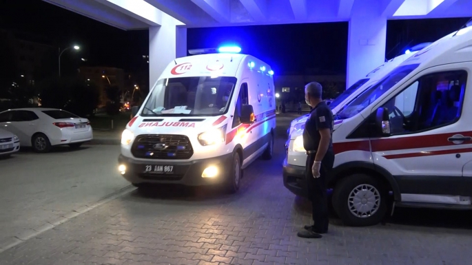 Elazığ’da bıçaklı kavga: 1 ölü, 2 yaralı