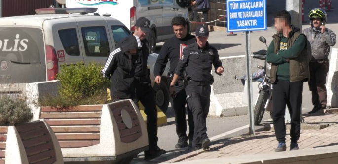 Elazığ'da iş yeri kasasından 10 bin lira çalan şüpheli yakalandı