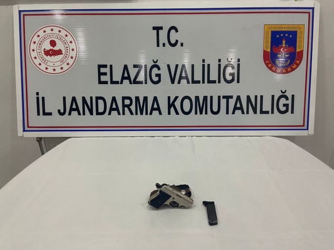 Elazığ’da ruhsatsız tabanca ele geçirildi