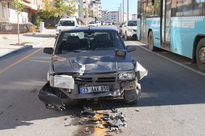 Elazığ’da trafik kazası: 2 yaralı