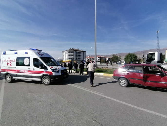 Erzincan’da trafik kazası: 4 yaralı