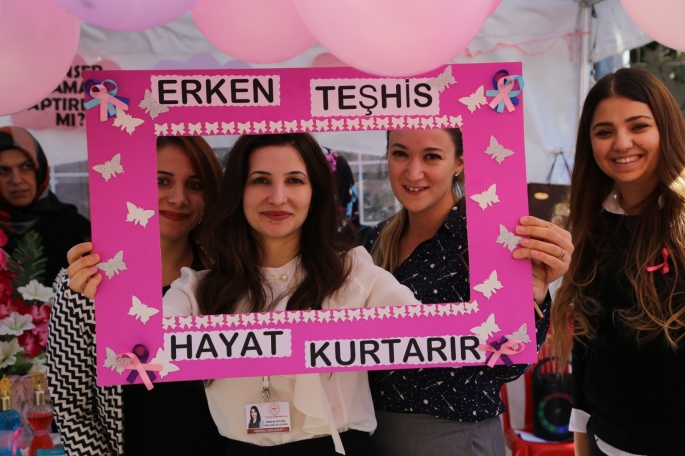 Erzurum’da meme kanserine dikkat çektiler