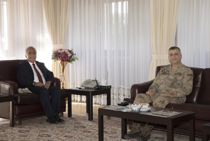 Tuğgeneral Metin Düz’den Rektör Çomaklı’ya ziyaret