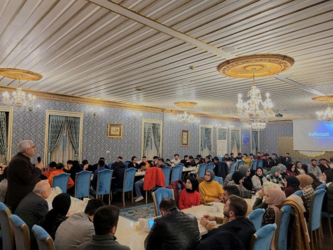 Erzurum’da "İlk oyum Erdoğan'a, ilk oyum AK Parti'ye gençlik buluşması"
