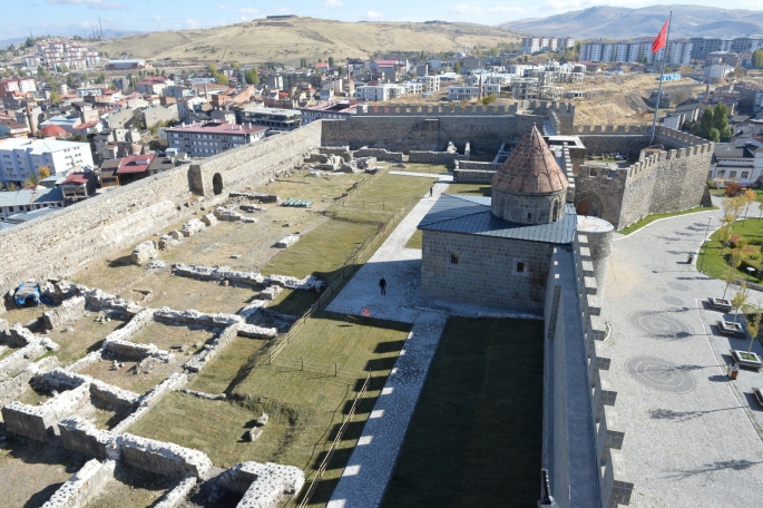 Erzurum Kalesi çok daha güzel