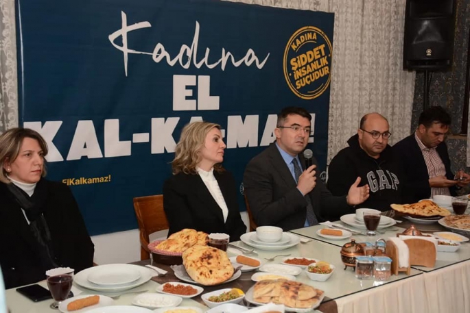Erzurum Valisi Memiş,
