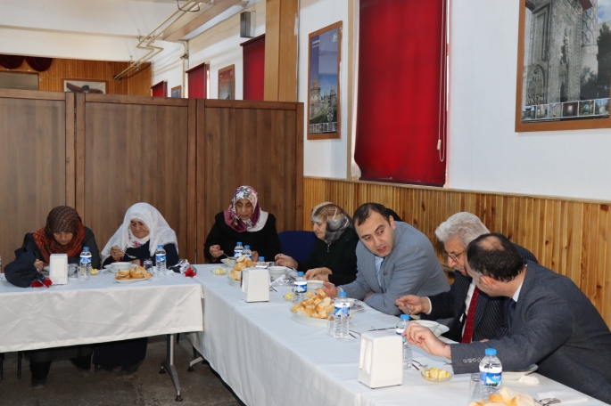 8 Mart Dünya Kadınlar Günü Oltu'da kutlandı