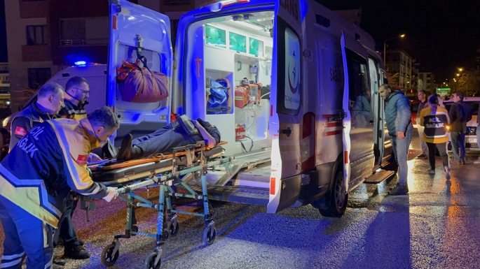 Elazığ’da iki otomobil çarpıştı: 7 yaralı