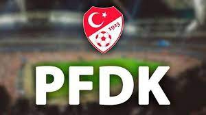 SADECE SAHADA DEĞİL, MASA BAŞINDA DA KIYIM DEVAM EDİYOR