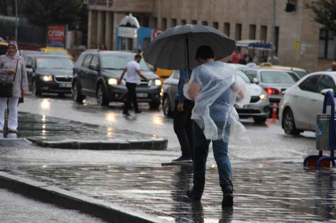 SAĞANAK YAĞIŞLAR GELİYOR
