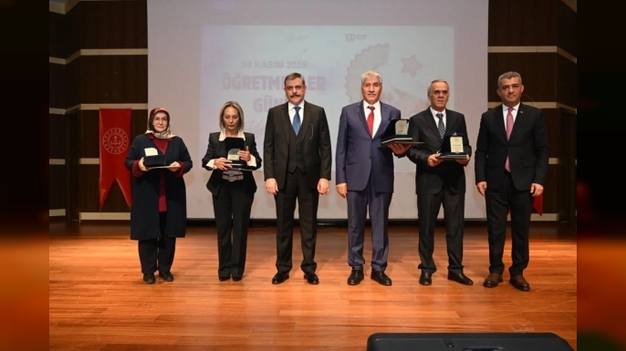 Erzurum’da 24 Kasım Öğretmenler Günü kutlaması