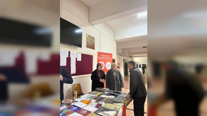 Gençlik için stantlar kurdular