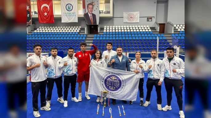 Madalyalarla döndüler