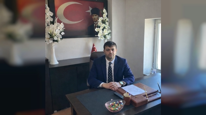 Akdaş’tan bayrak provokasyonuna tepki: ‘bu milletin sabrını sınamayın’