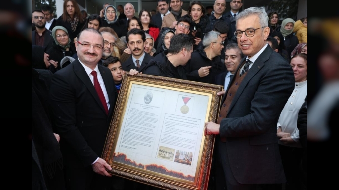 Bakan Memişoğlu ve Rektör Hacımüftüoğlu bir arada: Sağlık yatırımları ve üniversite projelerine tam destek